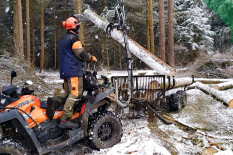 Pracovní čtyřkolky a malotraktory