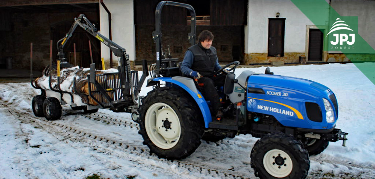 Traktor pro vyvážecí i další práce