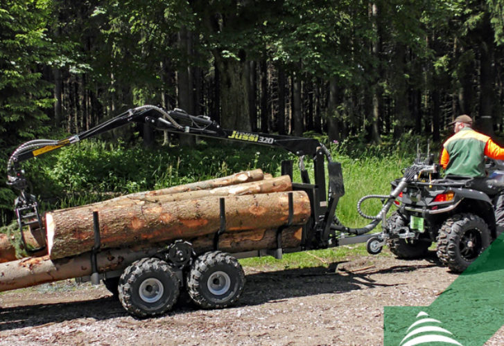 ATV Vyvážečka Vahva Jussi s dosahem hydraulické ruky 3,2 m a 4WD pohonem