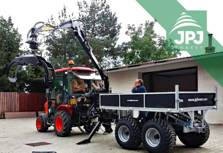 Malotraktor a vyvážecí vlek Vahva Jussi 2000+_320 s hydraulicky sklopnou korbou