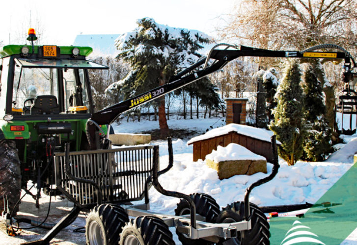 Malotraktor a vyvážečka Vahva Jussi 2000+_320