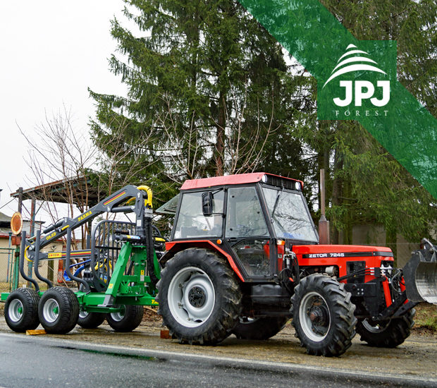 Traktor Zetor a vyvážečka FARMA CT 6,3-9