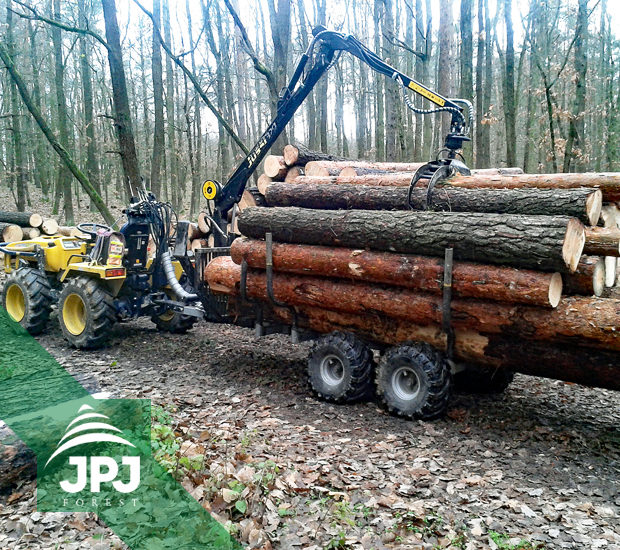 Malotraktor a vyvážečka Vahva Jussi s dosahem hydraulické ruky 3,2 m