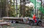 Profesionální přívěs pro vyvážení dřeva