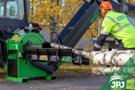 Novinka v naší nabídce – štípací stroje Bilke