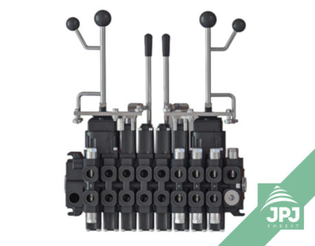 2 – pákový hydraulický rozvaděč XYZ CRV 80/8 – Finn-Rotor